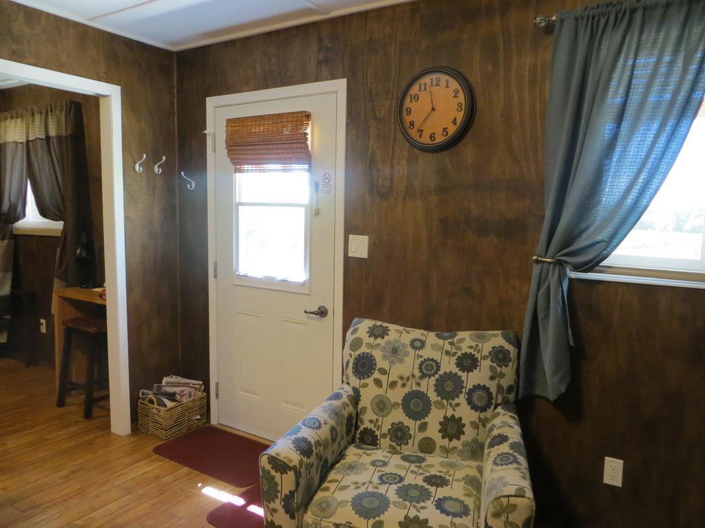 Orchard View Bed And Breakfast Moose Jaw Esterno foto