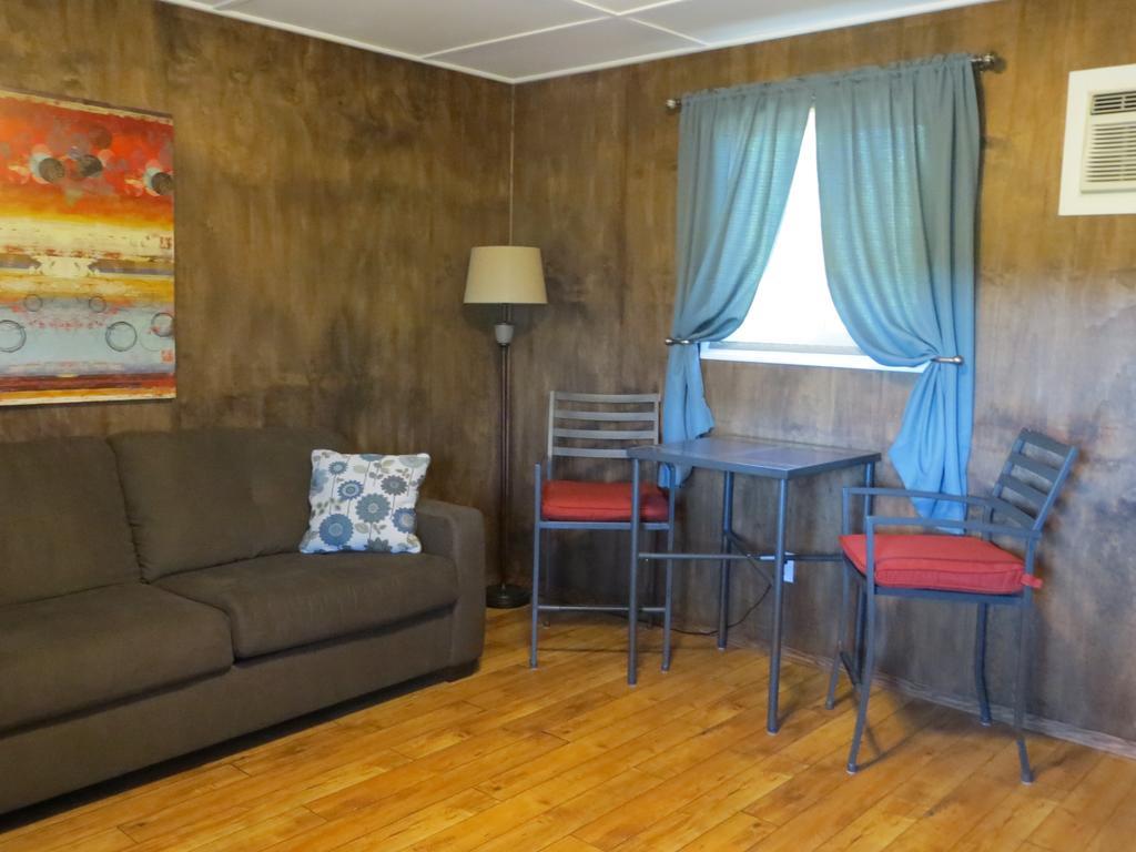 Orchard View Bed And Breakfast Moose Jaw Esterno foto