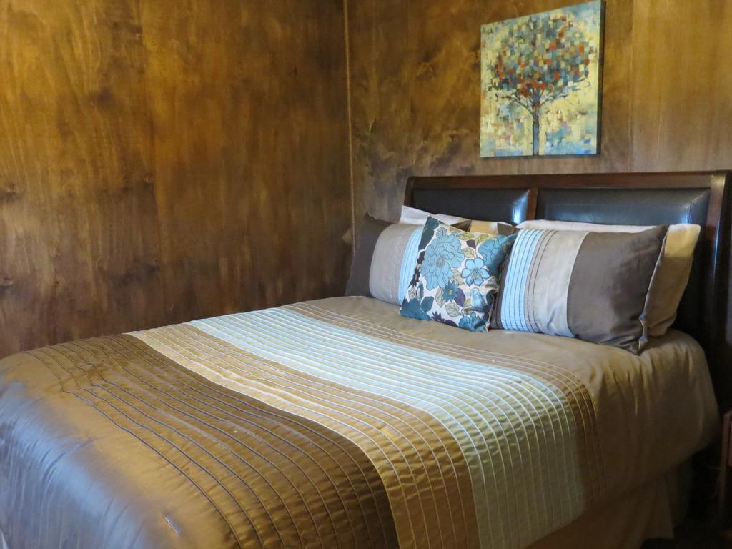 Orchard View Bed And Breakfast Moose Jaw Esterno foto