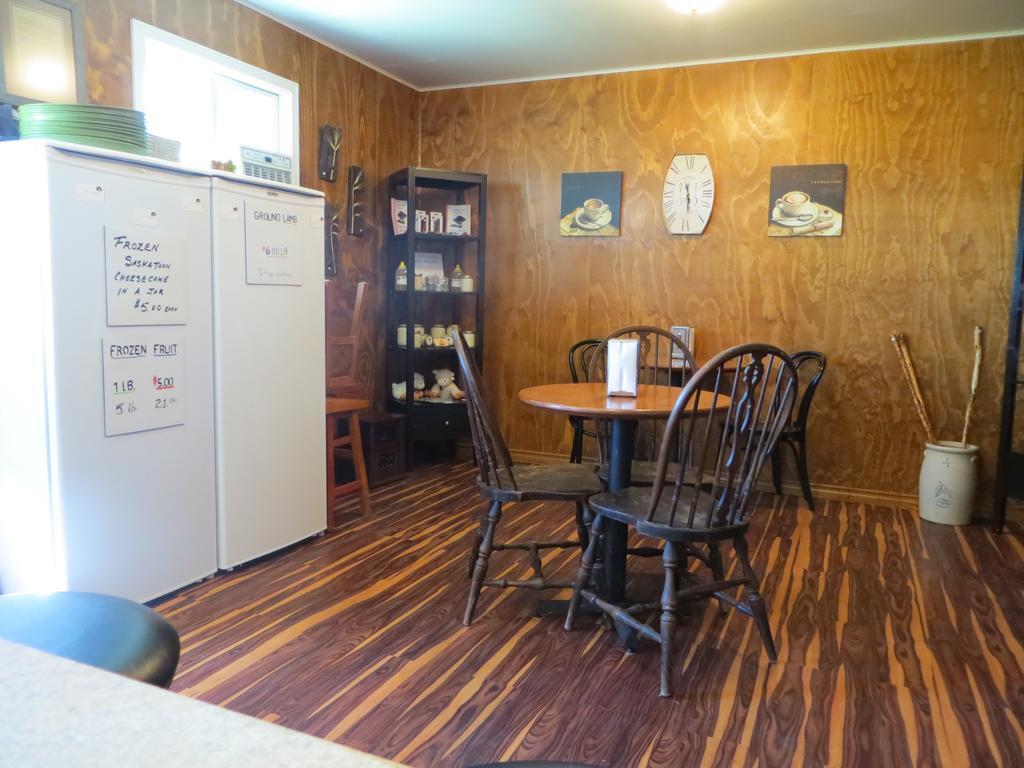 Orchard View Bed And Breakfast Moose Jaw Esterno foto